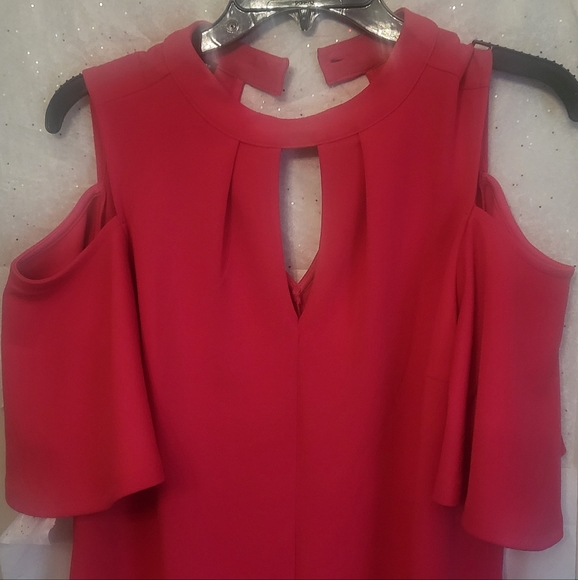 Venus pink cold shoulder dress. Size Small - Picture 2 of 6
